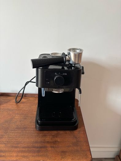 DeLonghi Stilosa Espresso Coffee Machine