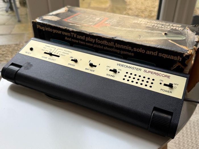 1976 Videomaster Superscore VM-8 Pong Console