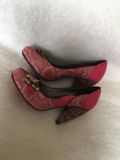 SHOES - Parodis Passion High Heels. Size 39 (6)