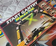 scalextric start gantry