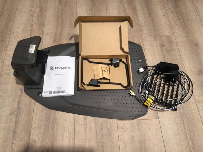 Husqvarna Aspira R4 Auto Mower