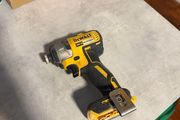 Dewalt DCF887 Impact Driver