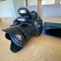 Canon Powershot SX70 HS + Canon accessories.