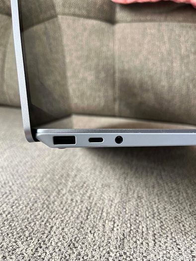 12.4" Surface Laptop Go