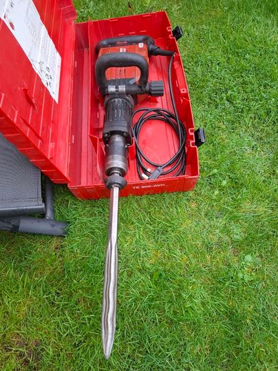 Hilti kango 10kg 230V  (warranty 6-months)