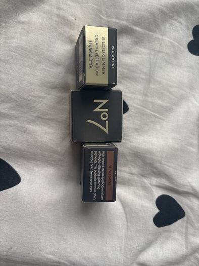 No7 gilded glimmer cream eye shadow - velvet smoke