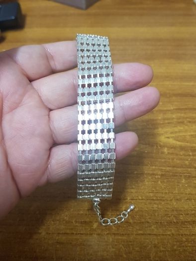 Elegant bracelet