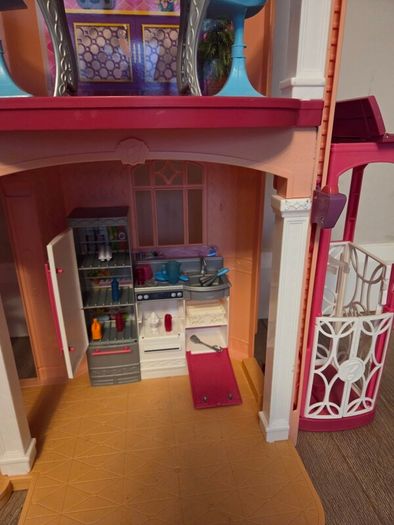 Barbie Dream House