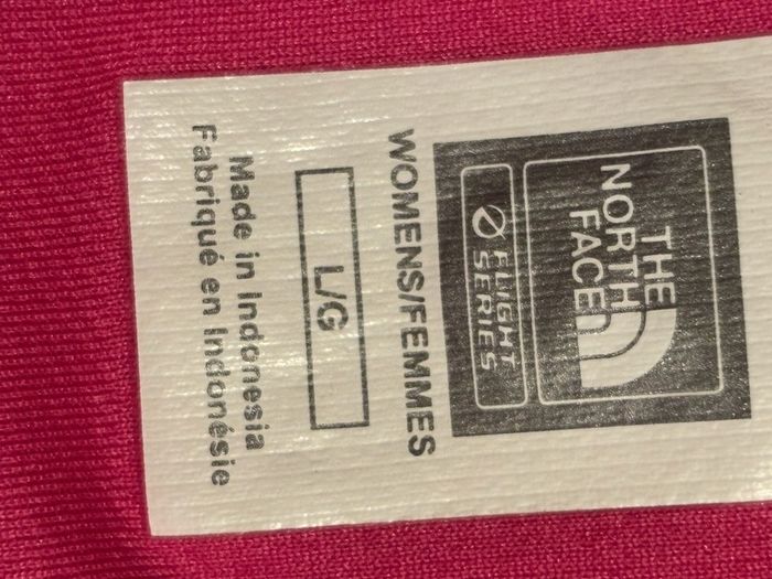 The North Face Pint Vapor Wick Zip Opening T Shirt - Size L
