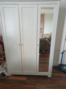 wardrobe