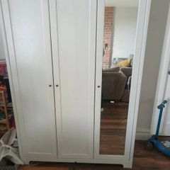 wardrobe