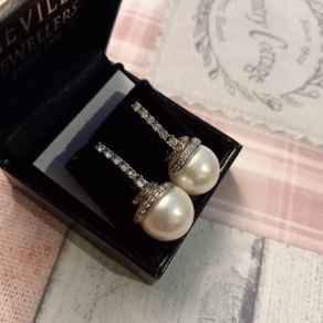 earrings pear