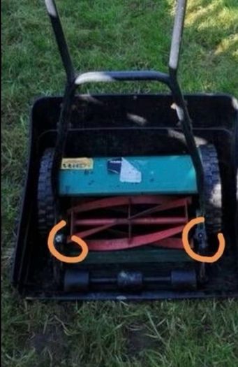 Push manual lawnmower