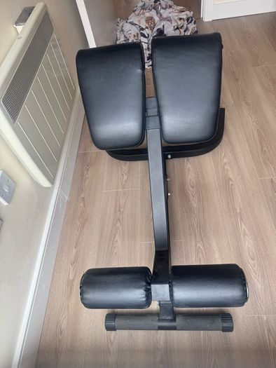 Hyperextension Bench