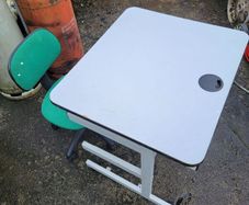 childs homework desk and chair