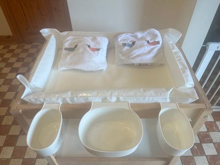 Baby changing table
