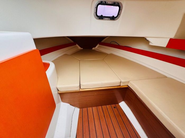 Boat - Jeanneau Cap Camarat 715 WA