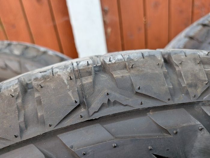 Kumho Road Venture AT52 tyres