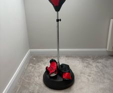 Boxing Club 120 - 145cm Freestanding Speed Punching Bag with Boxing Gloves