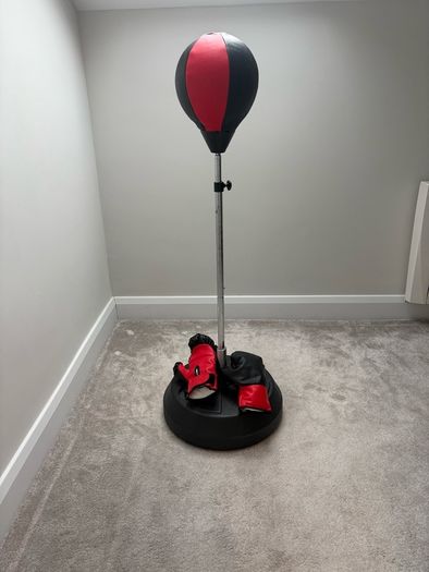 Boxing Club 120 - 145cm Freestanding Speed Punching Bag with Boxing Gloves