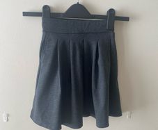 Lily & Dan soft grey skirt (new) age 6-7