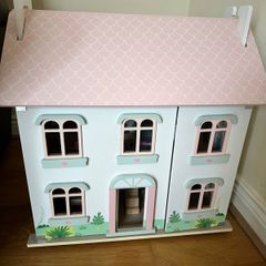 doll house