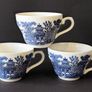 A Set of 4 Churchill Blue Willow Transferware Teacups Image 2