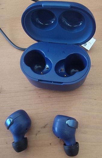 JVC wireless headphones