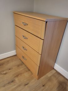 Dressers & Bedside Lockers