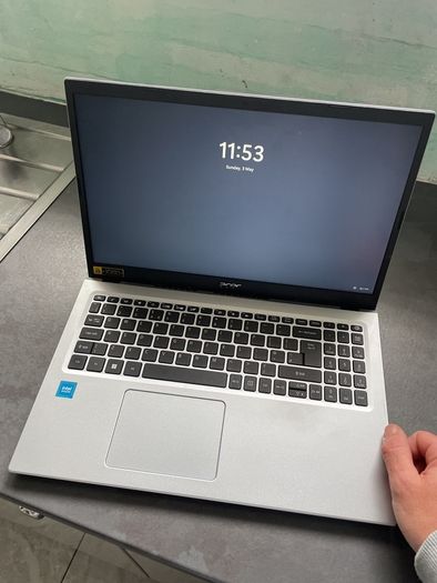acer aspire 1