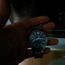 ACCURIST  mens hands glow in dark. Image 5