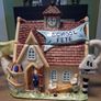 4 collectible teapots Image 3
