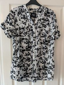 Maine shirt size 16