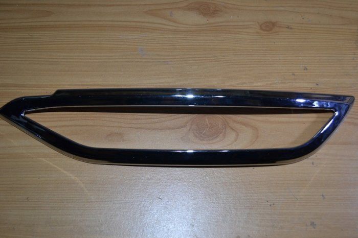 Hyundai Tucson 2015 - 2017 Chrome Rear Trunk Fog Light Lamp Cover Bezel Trim