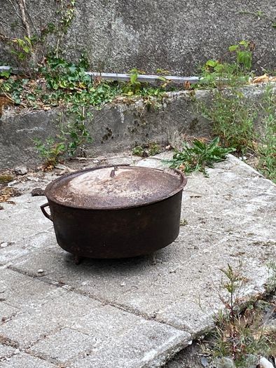 Antique Cast Iron Oven pot