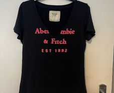 Abercrombie & Fitch ladies t-shirt Size L