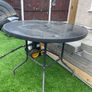 garden table and 2 chairs Image 3