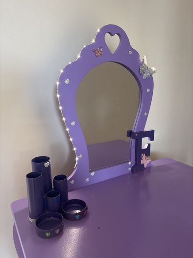 Kid's Dressing Table