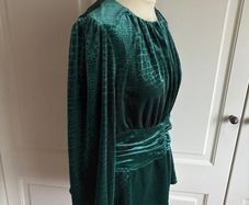 Gallery size 14 long sleeve dressy top