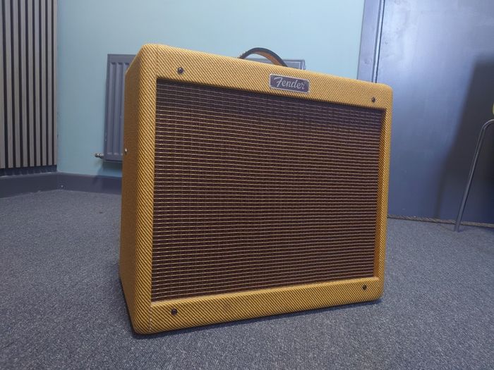 Fender Blues JR. Tweed W/ Vintage Style Footswitch