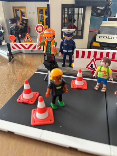 Play Mobil