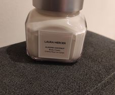 Laura Mercier body cream