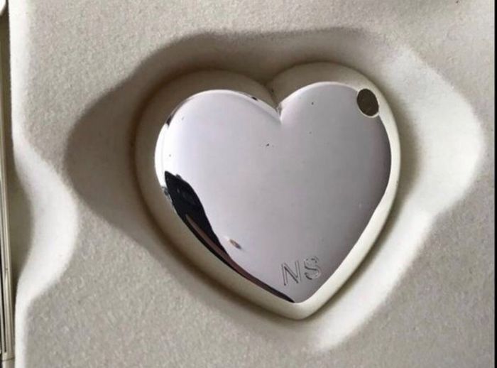 Newbridge gift set ,pen and pen holder and photo loveheart