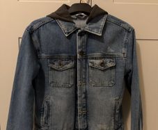 Kids denim jacket (age 10/11)