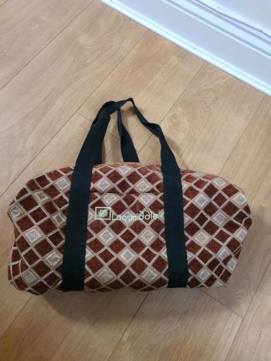 Laosmiddle shoulder bag