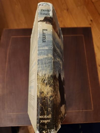 Lama  Derek Taynge. 1966 First Edition Hardback With Dustjacket 37.