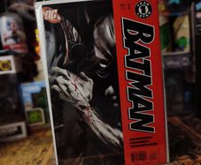 Batman ! Issue #651 ! Second Printing Variant Cover ! Death of Magpie ! 2006 ! by DC Comics !