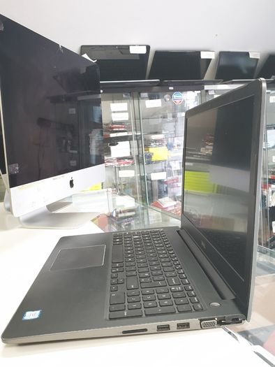 Dell Vostro 15 5568 15.6" Laptop Intel i5 7200U 2.5GHz 16GB 256GB SSD Windows 11 Pro