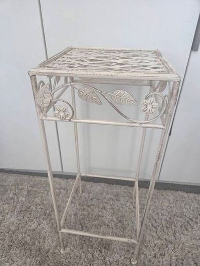 Metal stand