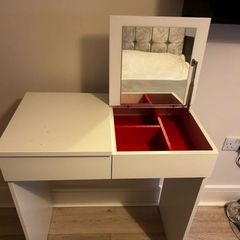 vanity table dressing